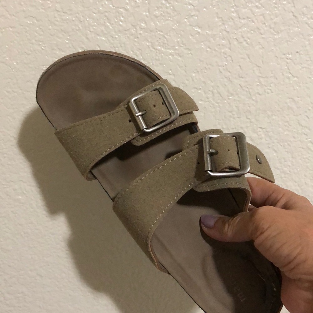 Slip ons. - Picture 7 of 7